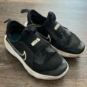 NIKE Toddler Flex Runner 2 Sneakers